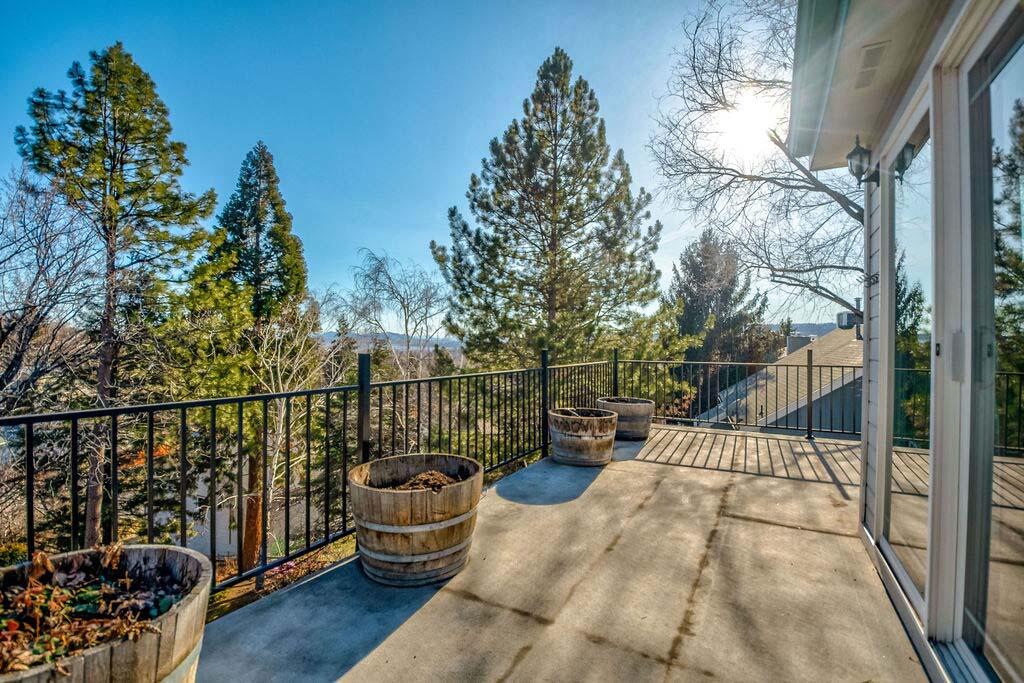 135 Ridgecrest Drive Klamath Falls, OR 97601 - Photo 27 of 39 135ridgecrest-27