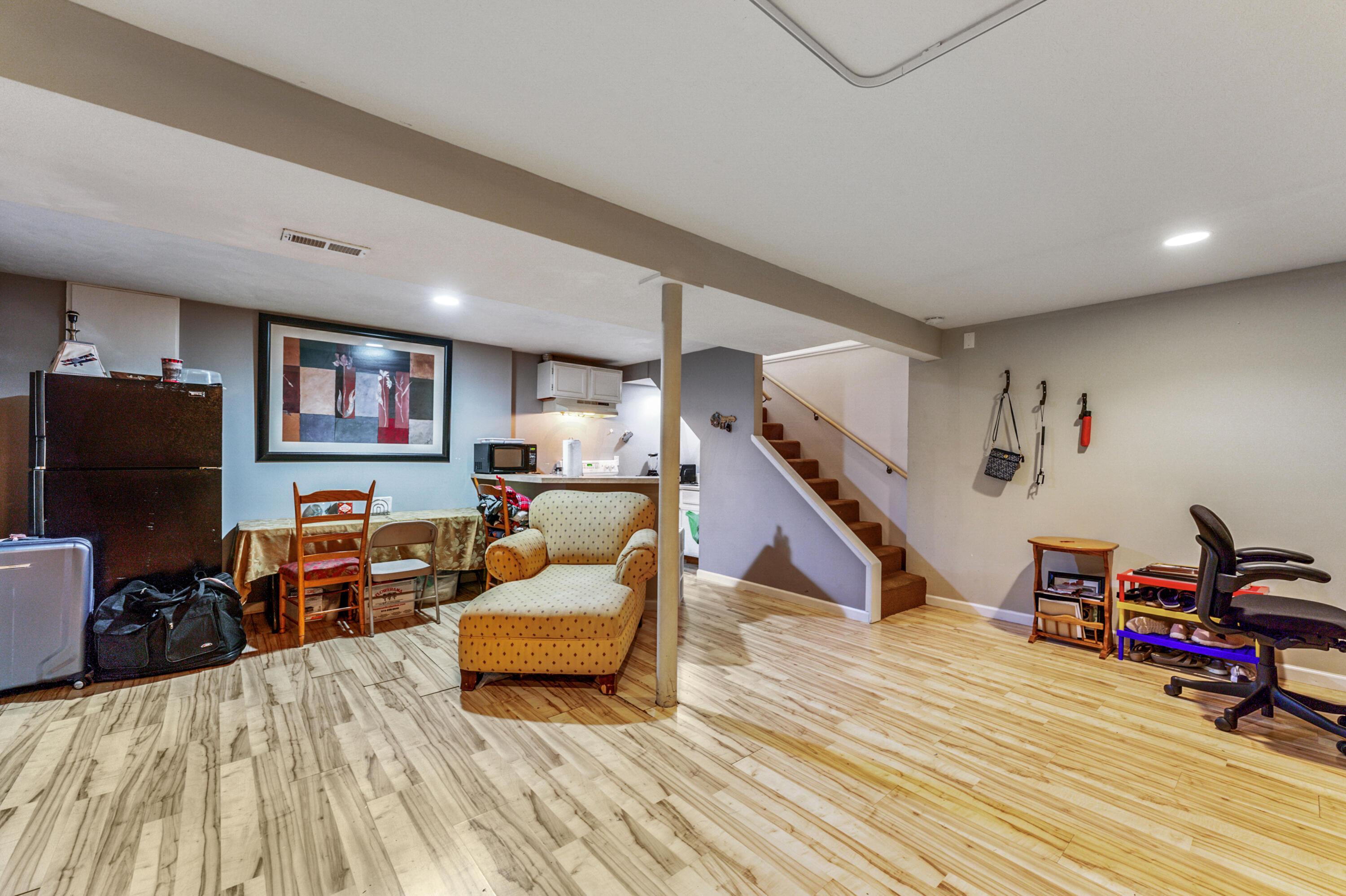 6329 Karl Road Columbus, OH 43229 - Photo 14 of 25 Gallery Image 14