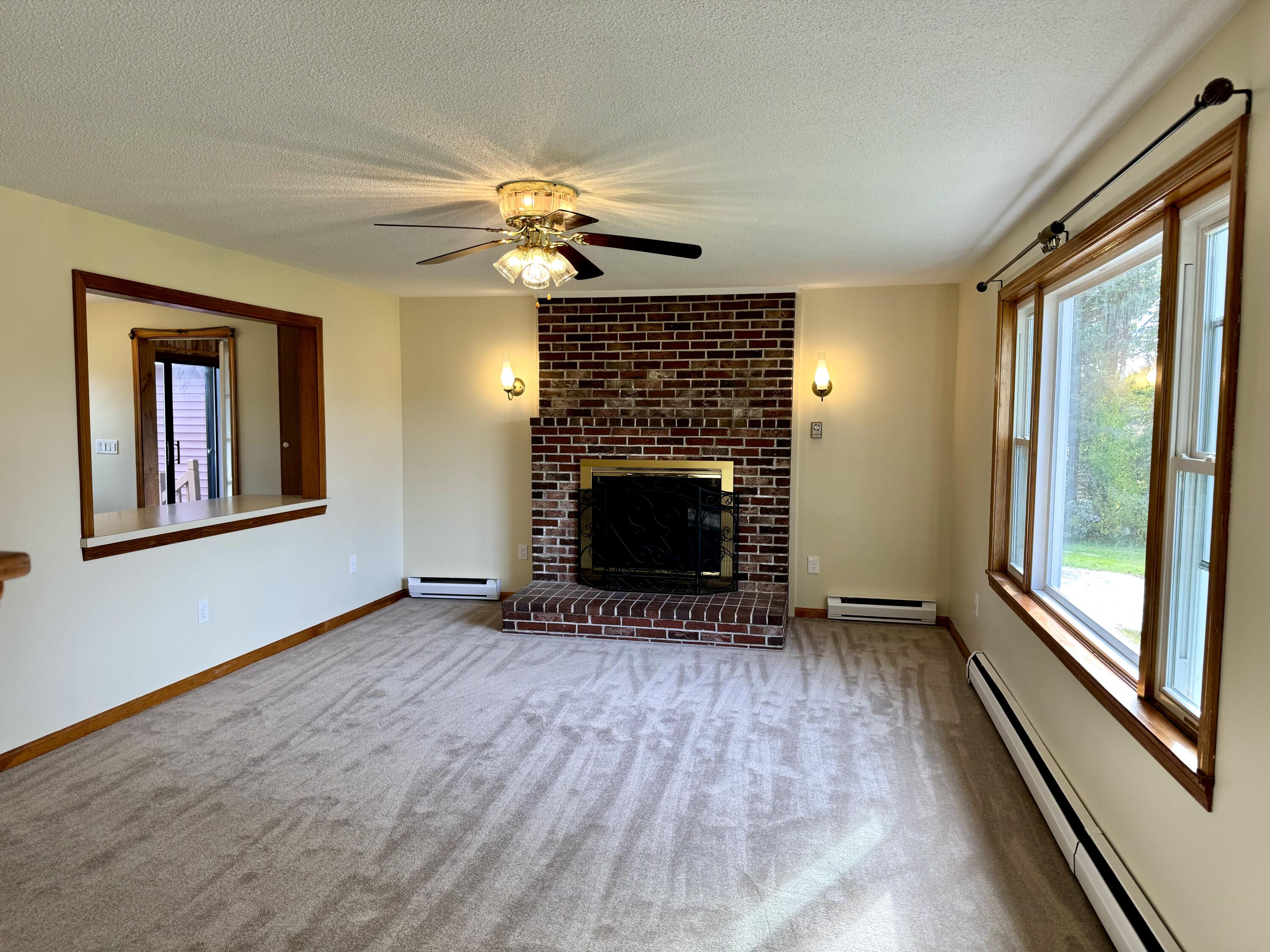 6 Juniper Lane Westbrook, ME 04092 - Photo 10 of 34 Living Room