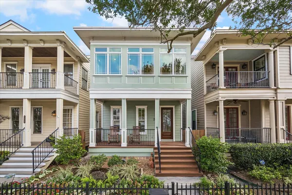 $865,000 | 706 East 12th Street, Houston, TX 77008