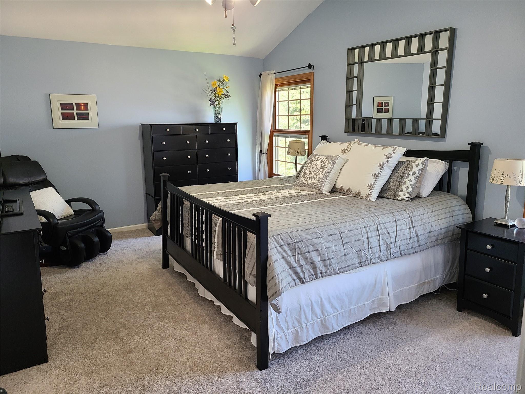 962 Ridgeview Circle Lake Orion, MI 48362 - Photo 15 of 30 20210430_144347.jpg