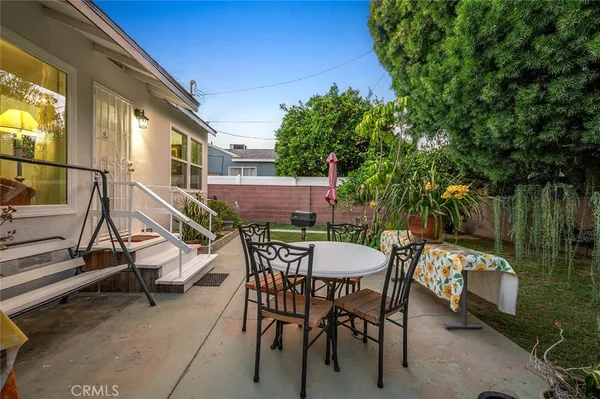 $980,000 | 6440 Petit Avenue, Van Nuys, CA 91406