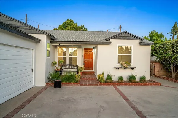 $980,000 | 6440 Petit Avenue, Van Nuys, CA 91406