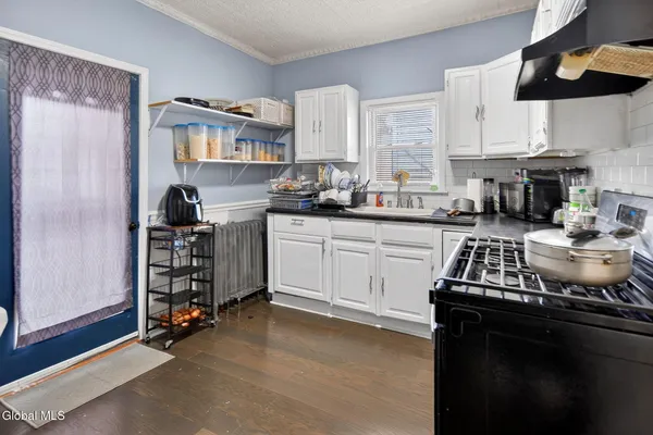 $275,000 | 1540 8th Avenue, Watervliet, NY 12189