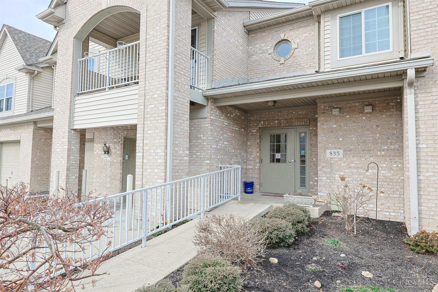 835 Neeb Road, Unit 6 Cincinnati, OH 45233 - Photo 3 of 35 Gallery Image 3
