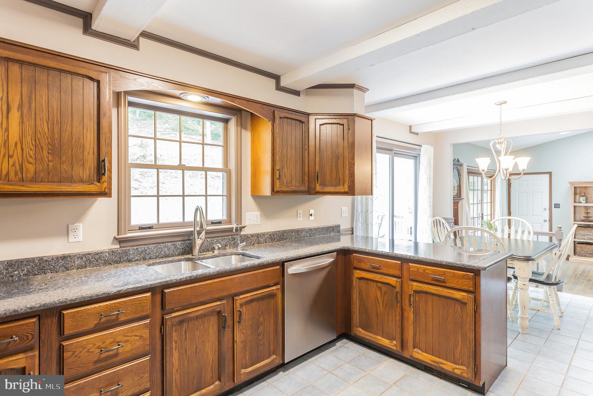 1000 Hunters Road Mohnton, PA 19540 - Photo 14 of 37 Kitchen