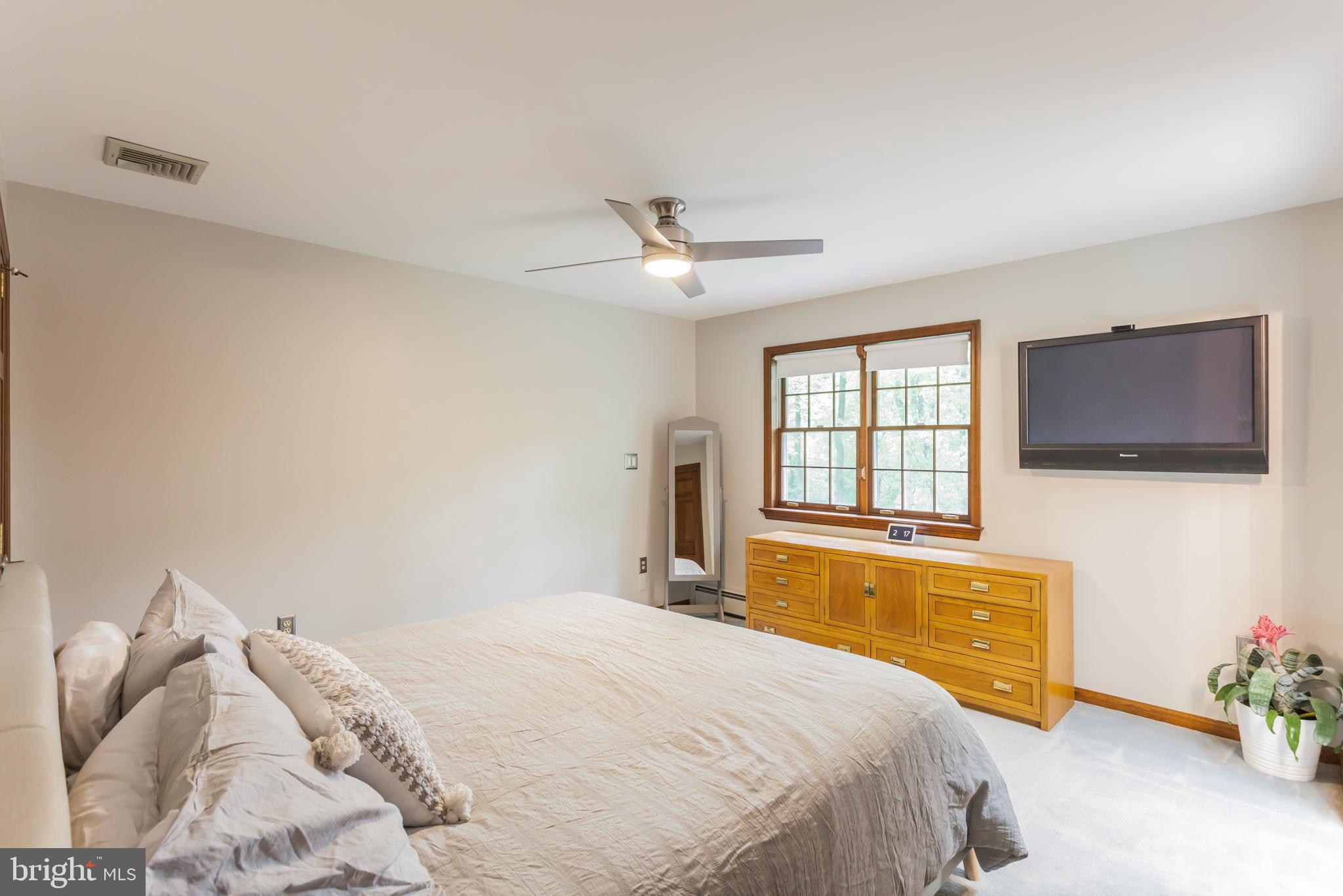 1000 Hunters Road Mohnton, PA 19540 - Photo 17 of 37 Master Bedroom