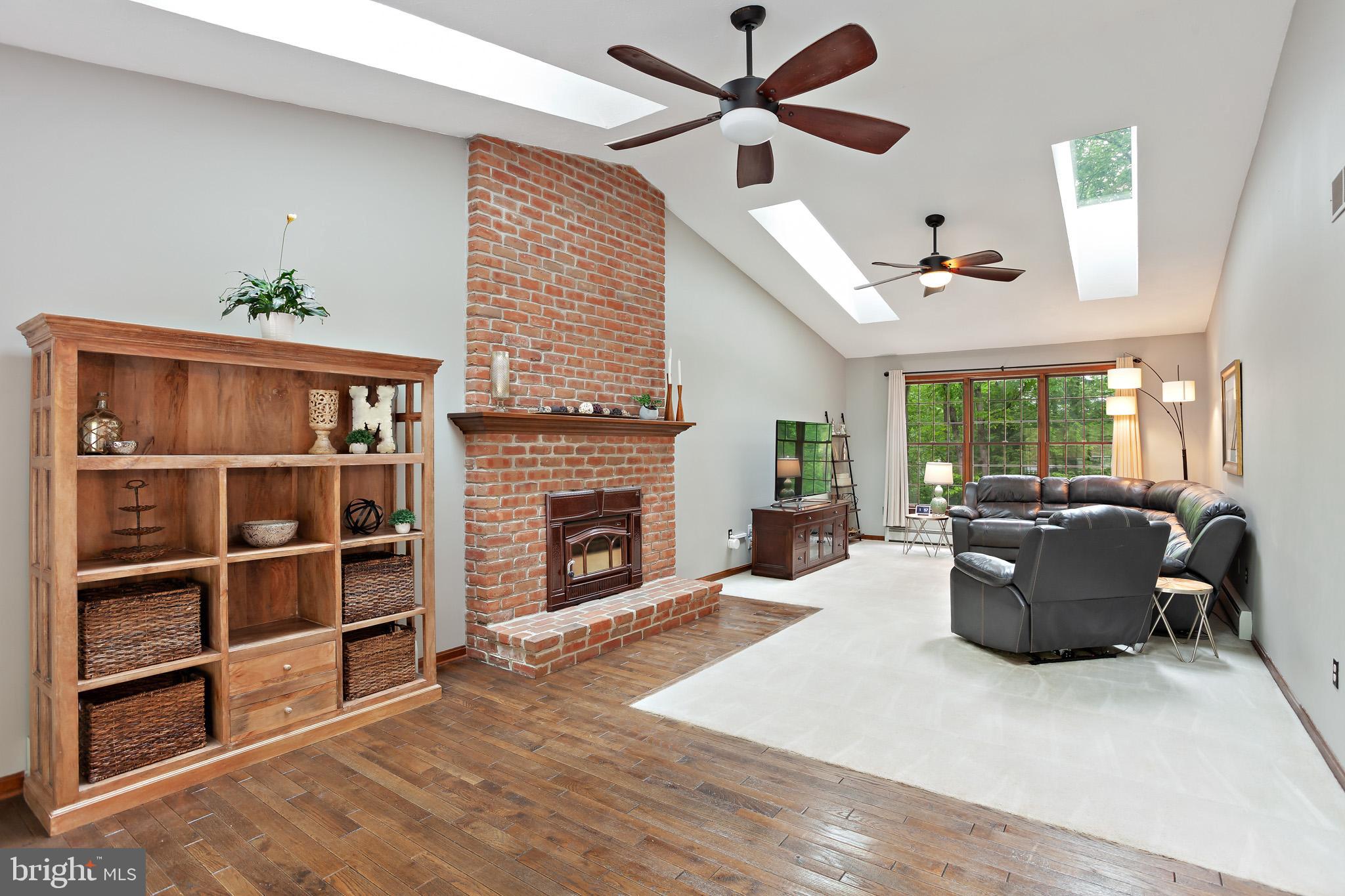 1000 Hunters Road Mohnton, PA 19540 - Photo 4 of 37 Family Room