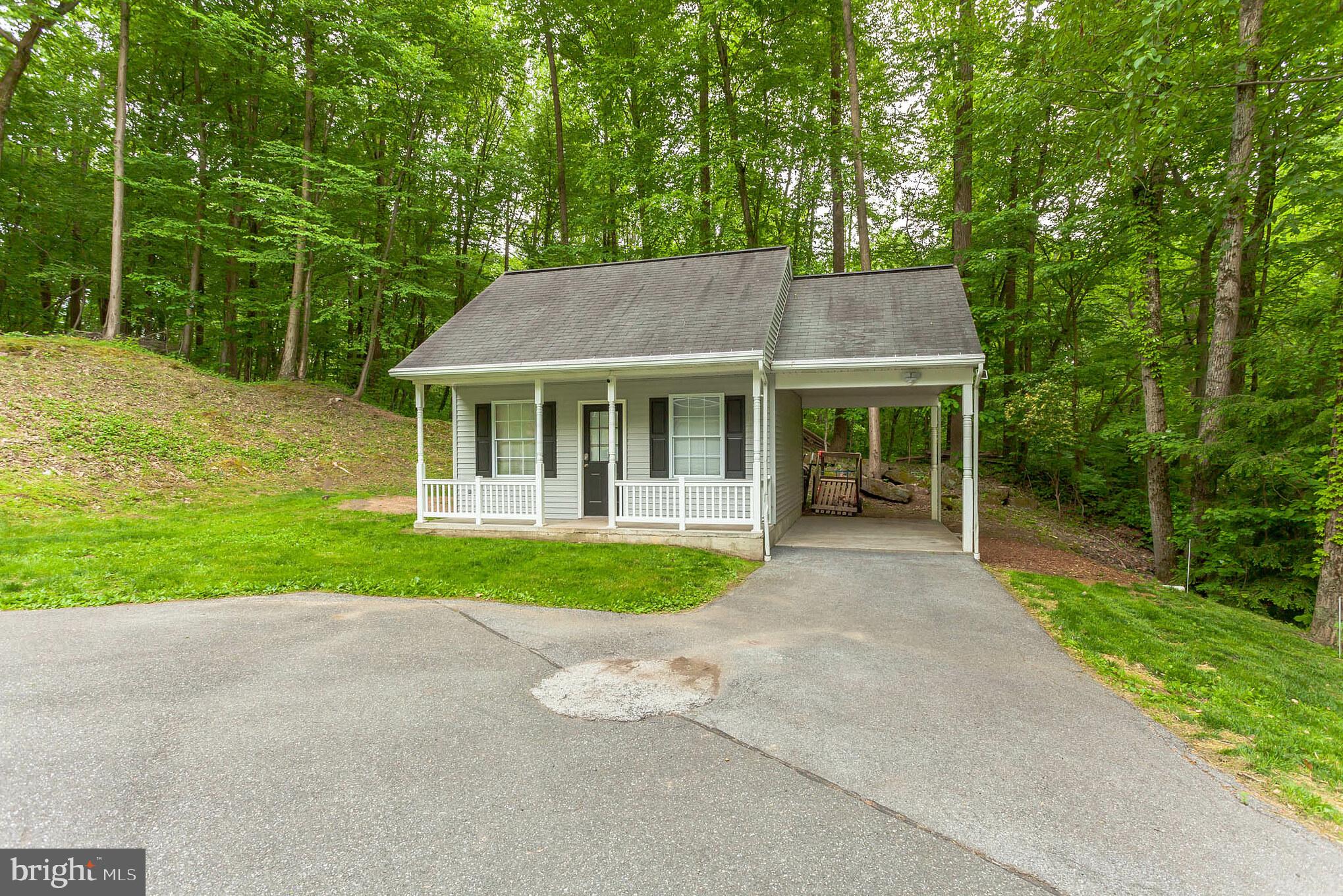 1000 Hunters Road Mohnton, PA 19540 - Photo 35 of 37 Detached Garage with Carport