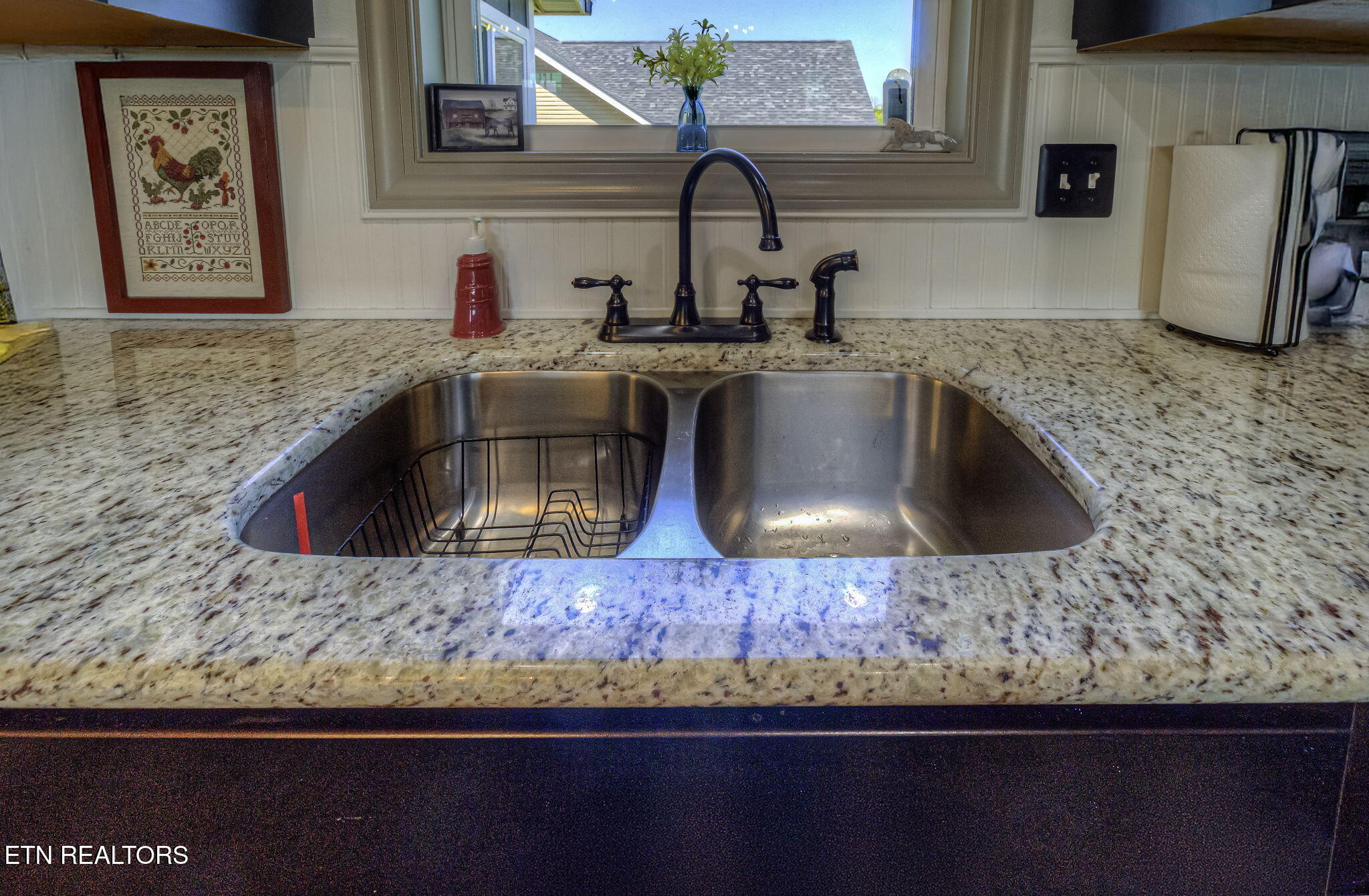 2045 Kings View Loop Seymour, TN 37865 - Photo 17 of 60 IMG_4950