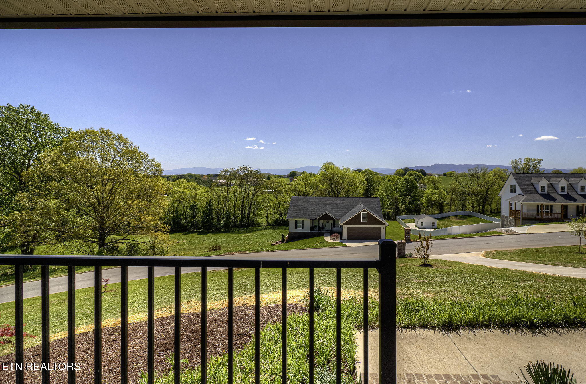 2045 Kings View Loop Seymour, TN 37865 - Photo 7 of 60 IMG_4920