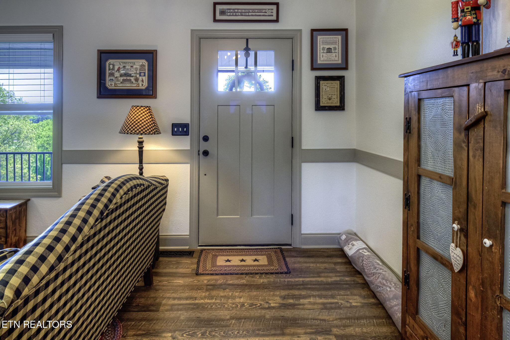 2045 Kings View Loop Seymour, TN 37865 - Photo 8 of 60 IMG_4923