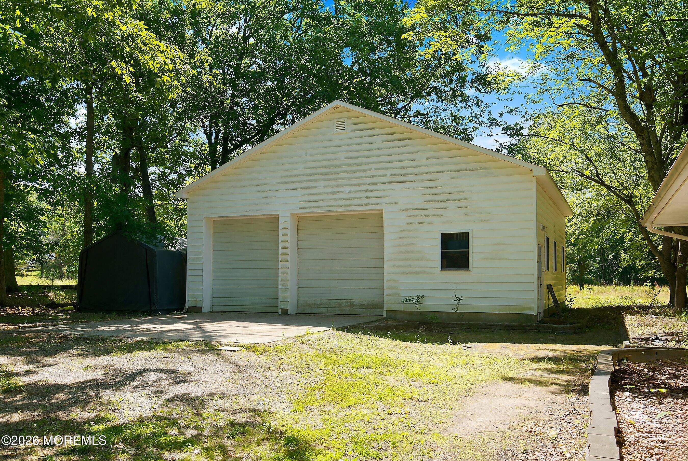 525 Goetz Lane Jackson, NJ 08527 - Photo 24 of 25 31-Garage cleared