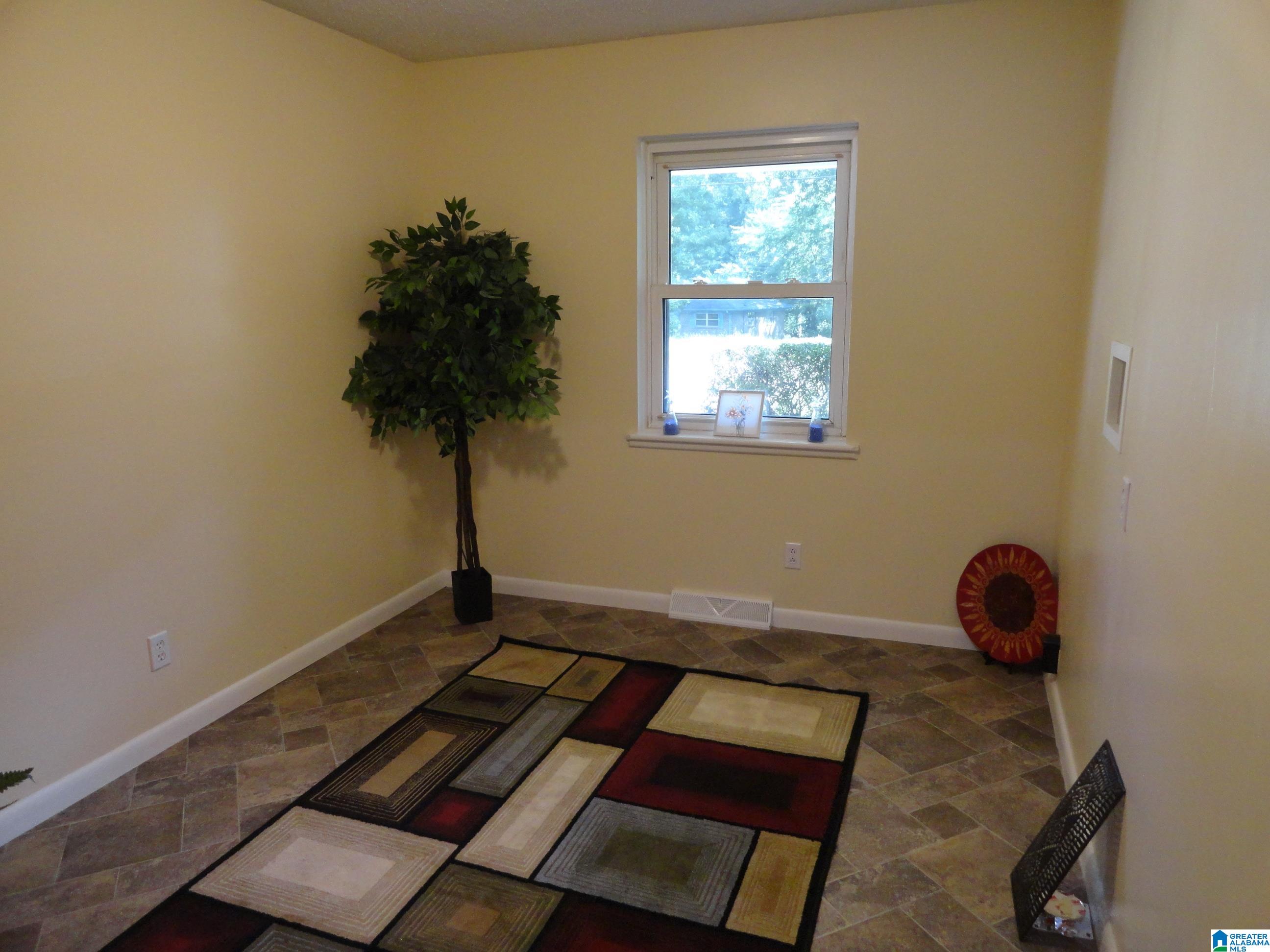 280 Portercrest Road Graysville, AL 35073 - Photo 8 of 24