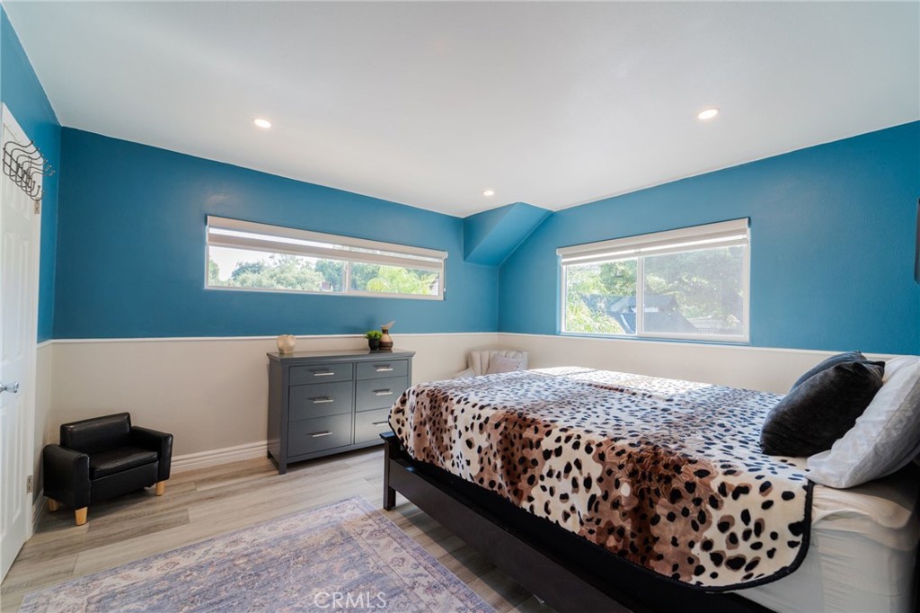 21366 Rios Street Woodland Hills, CA 91364 - Photo 13 of 25