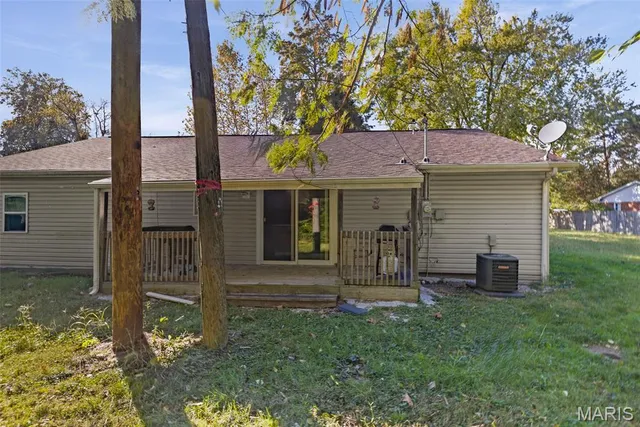 $170,000 | 304 Indiana Avenue, South Roxana, IL 62087