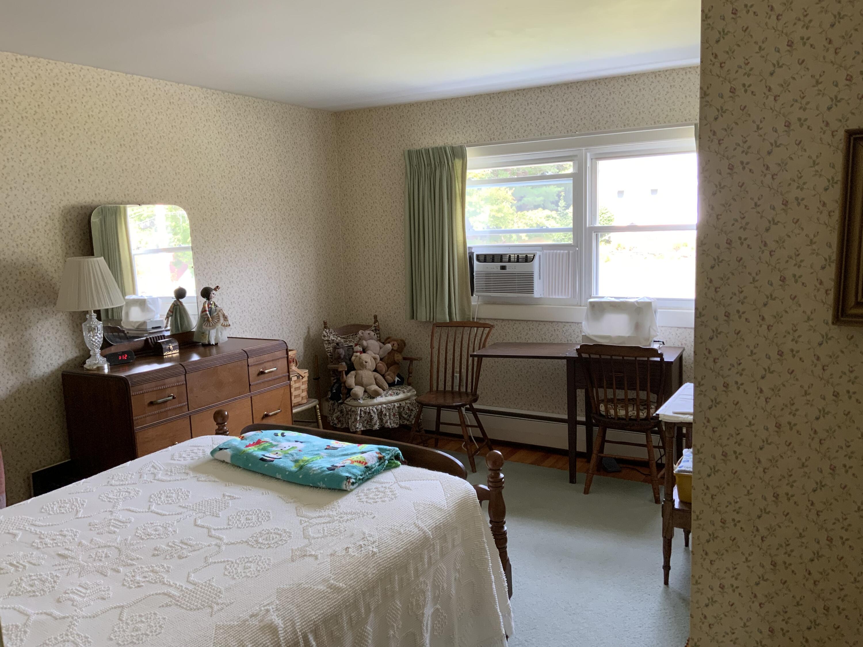 16 Mayflower Road Hallowell, ME 04347 - Photo 12 of 24 IMG_1301