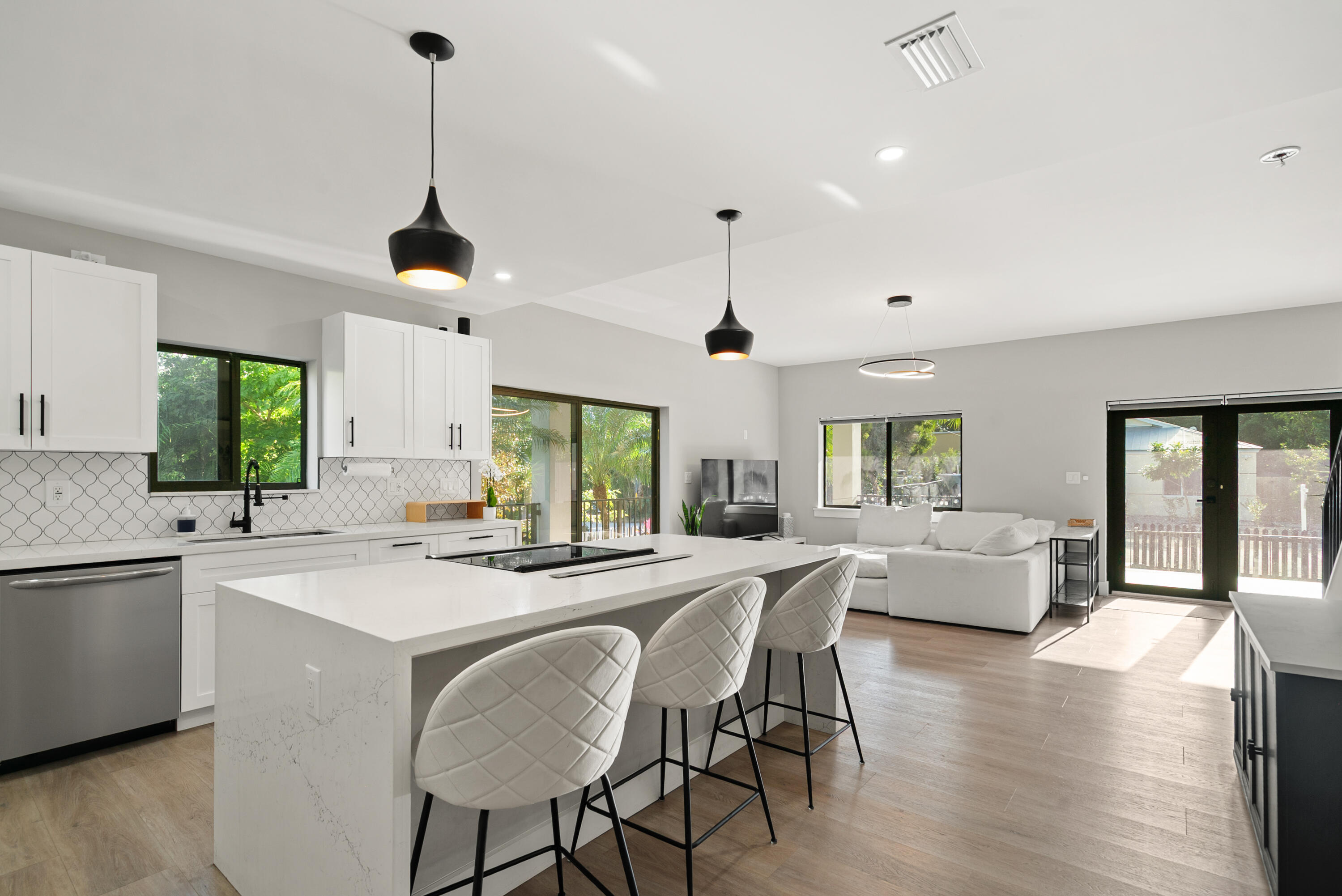 13 Coral Way Key Largo, FL 33037 - Photo 6 of 34 DSC05328