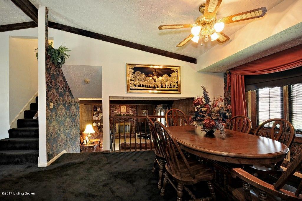 8201 Rochelle Road Louisville, KY 40228 - Photo 14 of 28 Rochelle Dr by CWD 014 (1024x683)