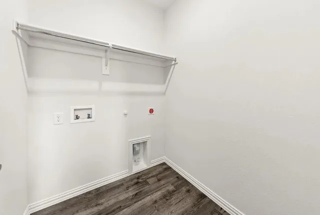 a view of utility room