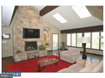 110 Pugh Road Wayne, PA 19087 - Photo 3 of 12