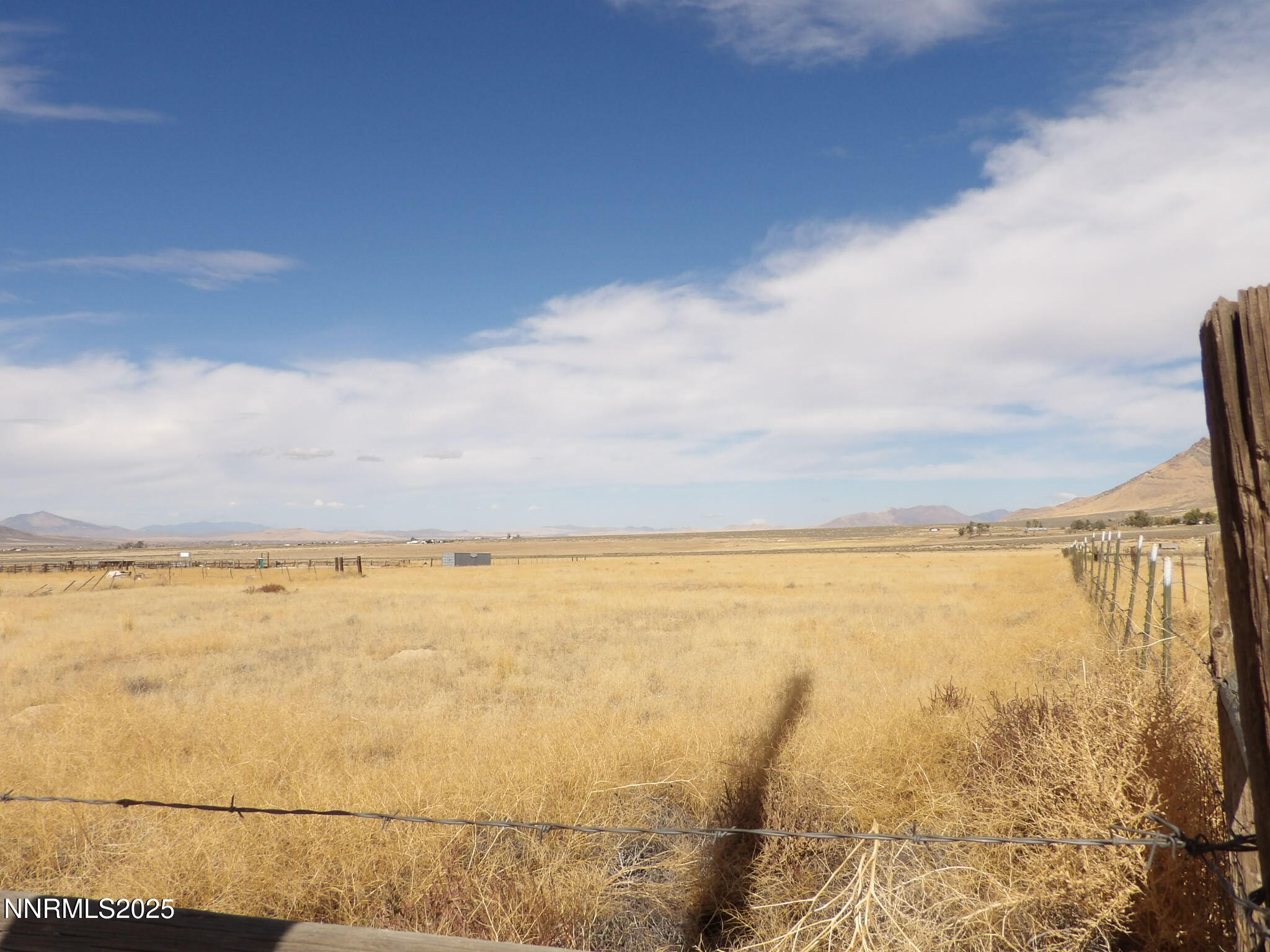 15948 South Grass Valley Road Winnemucca, NV 89445 - Photo 4 of 20 a view of an ocean