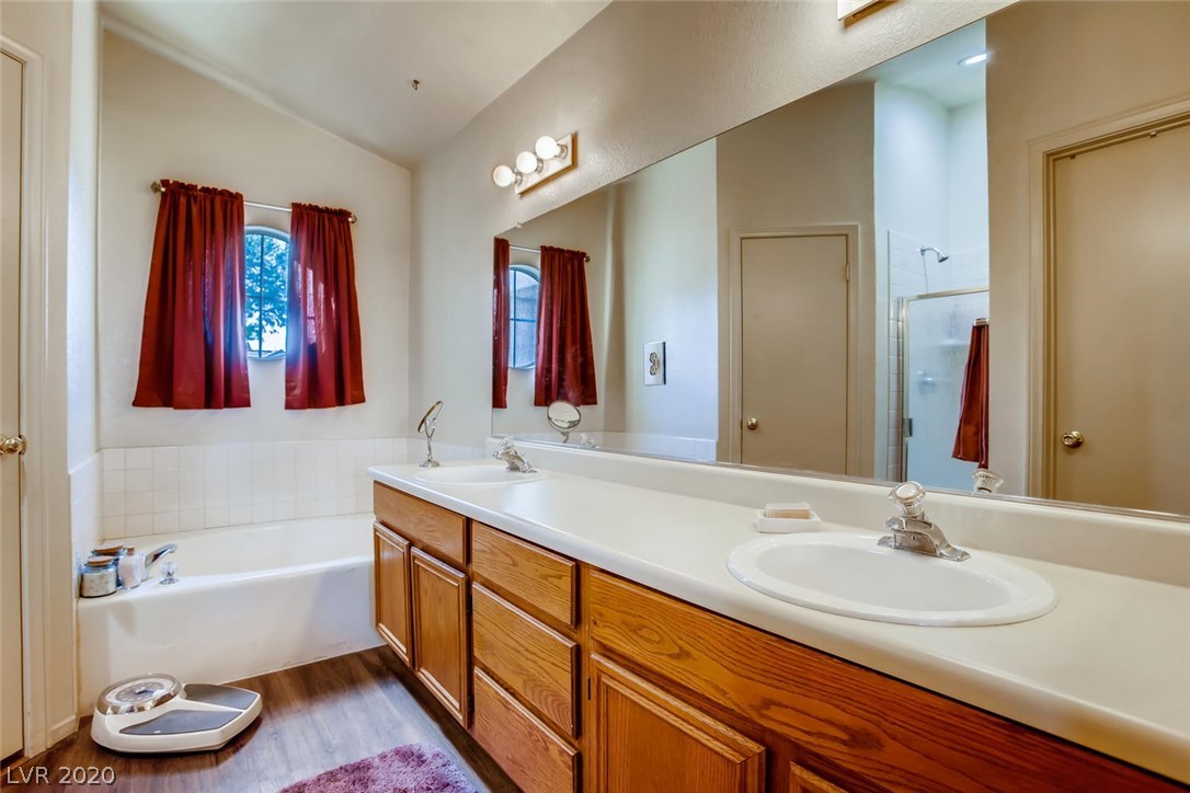 2700 Riley Oaks Court Las Vegas, NV 89108 - Photo 23 of 50