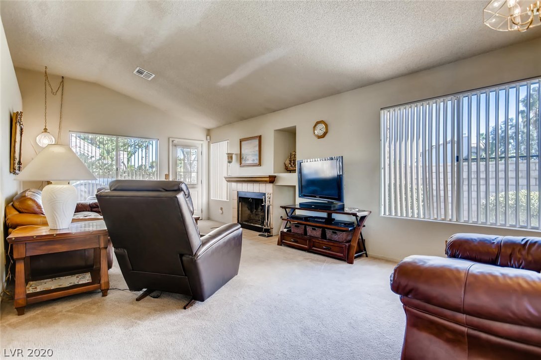 2700 Riley Oaks Court Las Vegas, NV 89108 - Photo 7 of 50
