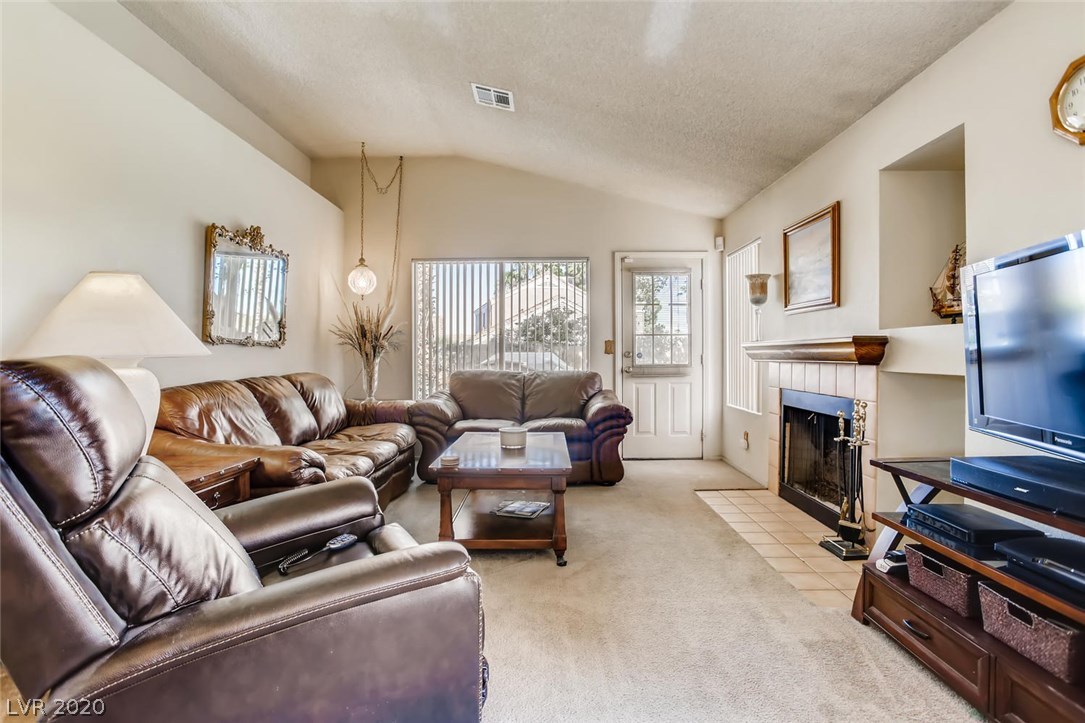 2700 Riley Oaks Court Las Vegas, NV 89108 - Photo 8 of 50