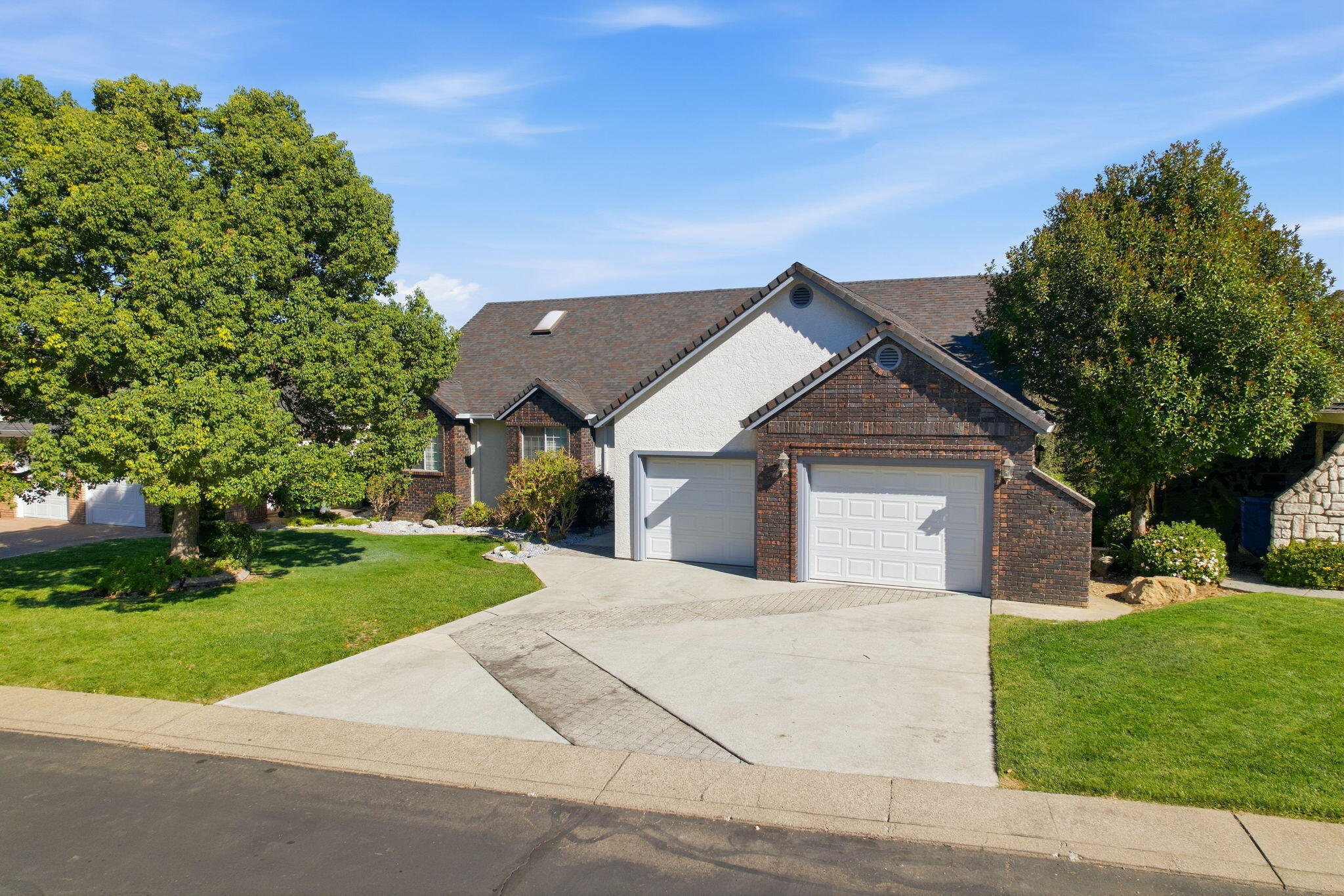 3154 Riesling Path Redding, CA 96001 - Photo 34 of 44 1-web-or-mls-BiggerFlow Real Estate Medi