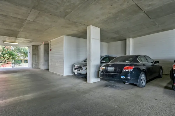 $1,600 | 4361 South Congress Avenue, Unit 228, Austin, TX 78745