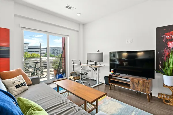 $1,600 | 4361 South Congress Avenue, Unit 228, Austin, TX 78745