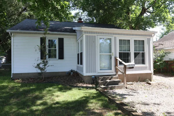 $110,000 | 2016 East Riverside Drive, Evansville, IN 47714