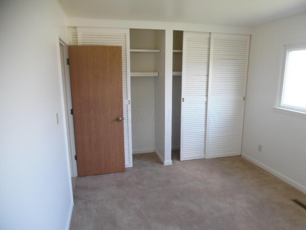 155 Topsfield Road Columbus, OH 43228 - Photo 13 of 27 Gallery Image 13