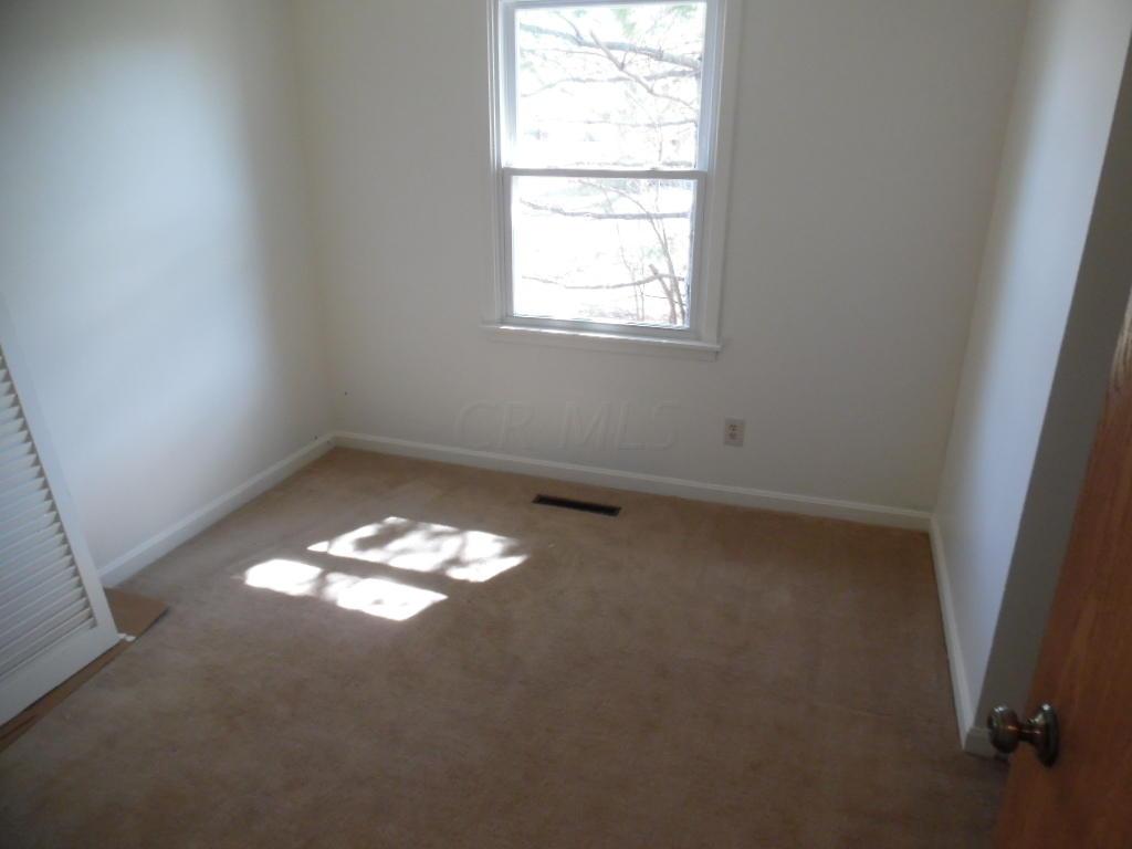 155 Topsfield Road Columbus, OH 43228 - Photo 14 of 27 Gallery Image 14