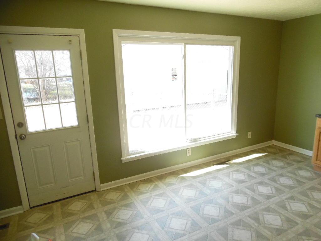 155 Topsfield Road Columbus, OH 43228 - Photo 7 of 27 Gallery Image 7