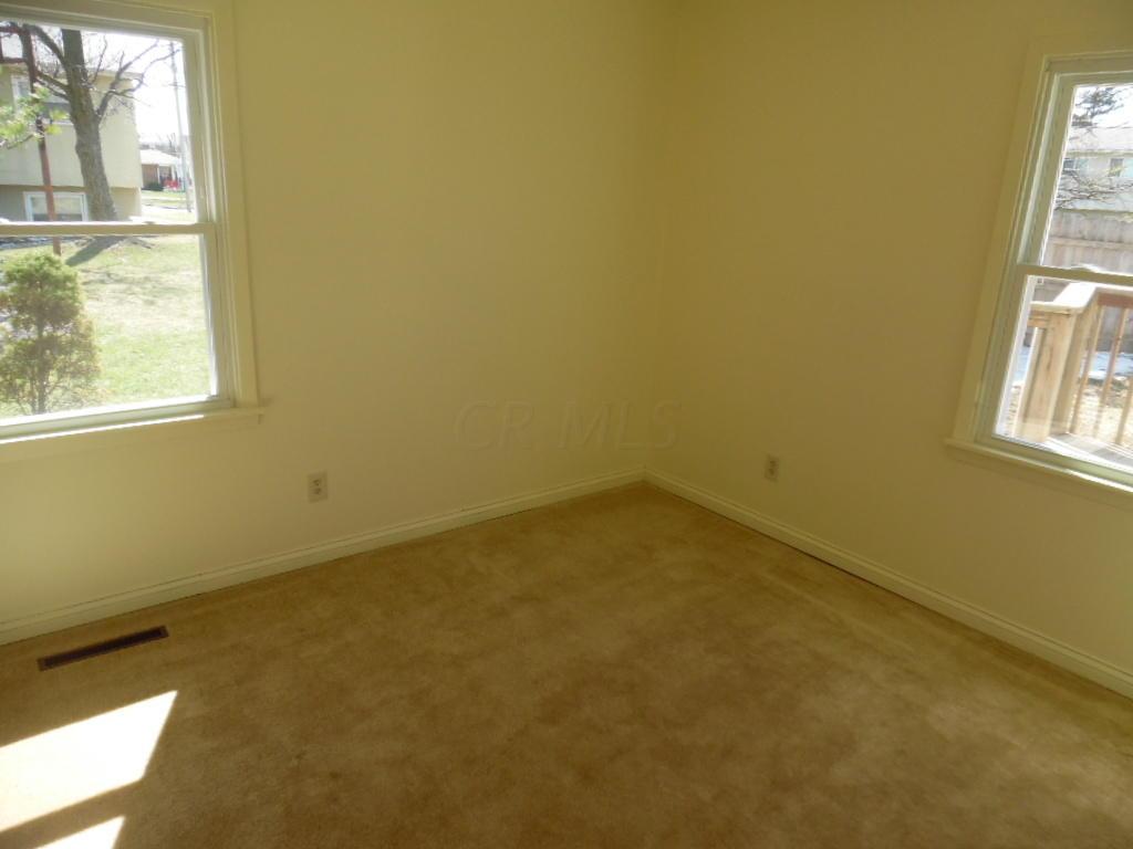 155 Topsfield Road Columbus, OH 43228 - Photo 10 of 27 Gallery Image 10