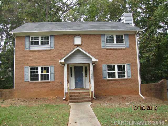 11332 Idlewild Road Matthews, NC 28105 - Photo 1 of 14 Gallery Image 1