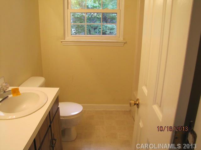 11332 Idlewild Road Matthews, NC 28105 - Photo 13 of 14 Gallery Image 13