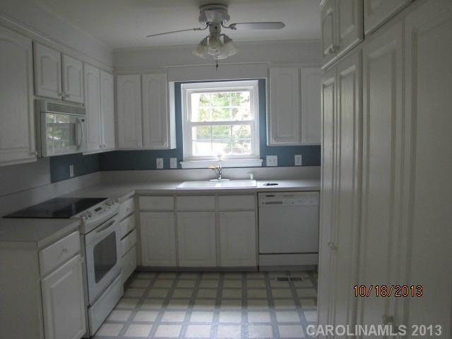 11332 Idlewild Road Matthews, NC 28105 - Photo 5 of 14 Gallery Image 5