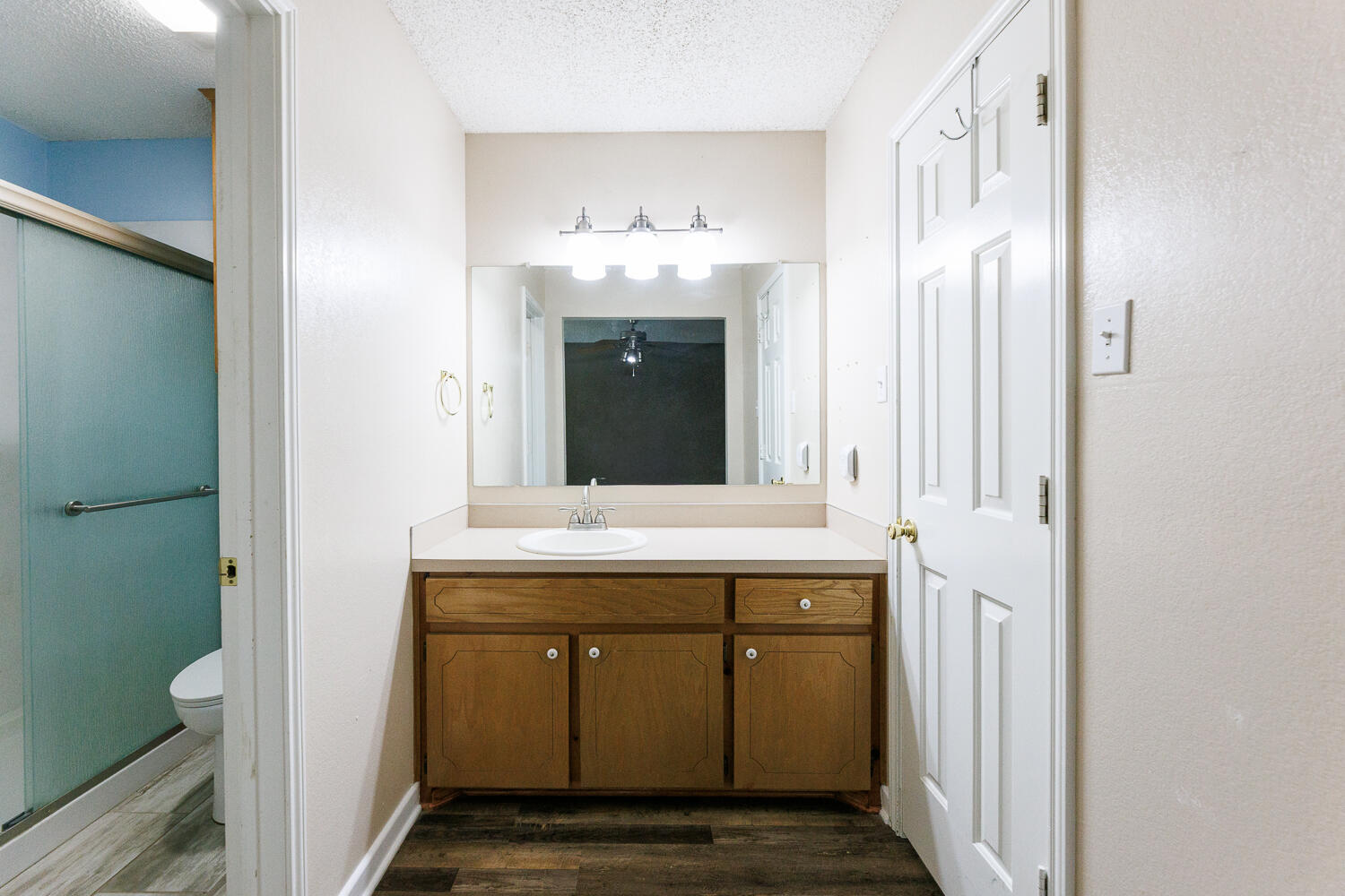 6301 33rd Street Lubbock, TX 79407 - Photo 21 of 41 Primary Bathroom