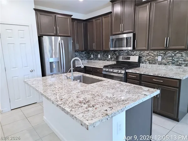 $2,000 | 965 Nevada State Drive, Unit 29103, Henderson, NV 89002