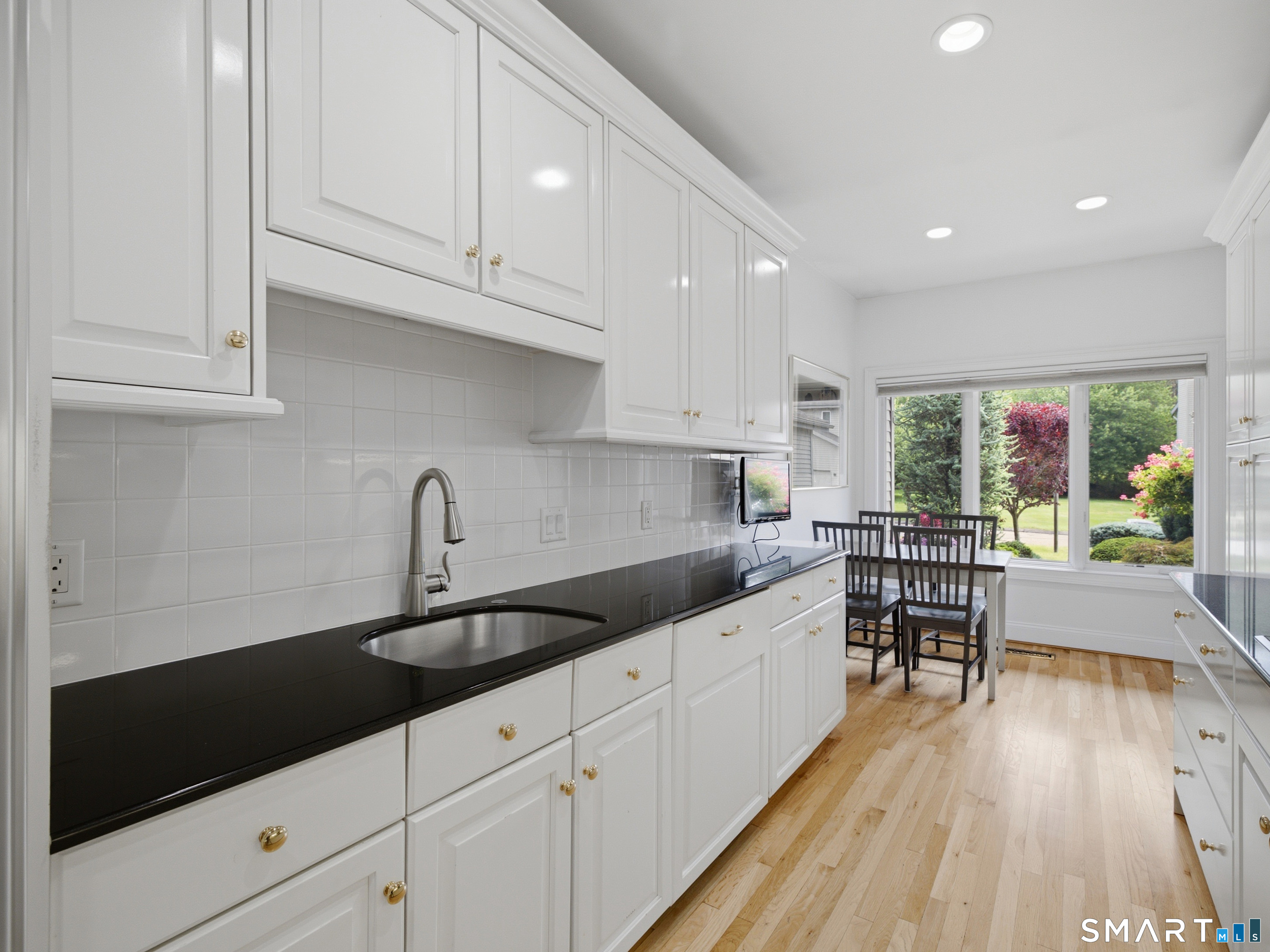 2 Shirecrest, Unit 2 Avon, CT 06001 - Photo 13 of 39