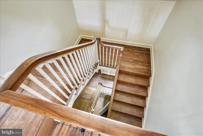 4303 Rugby Road Baltimore, MD 21210 - Photo 39 of 57 Stairwell