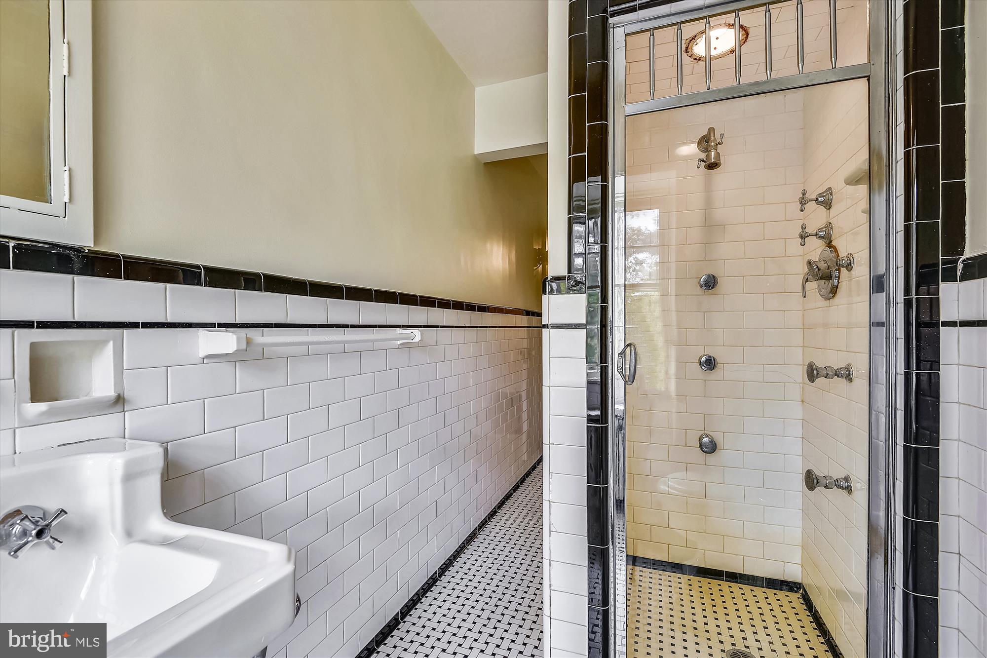 4303 Rugby Road Baltimore, MD 21210 - Photo 43 of 57 Full Bath 3