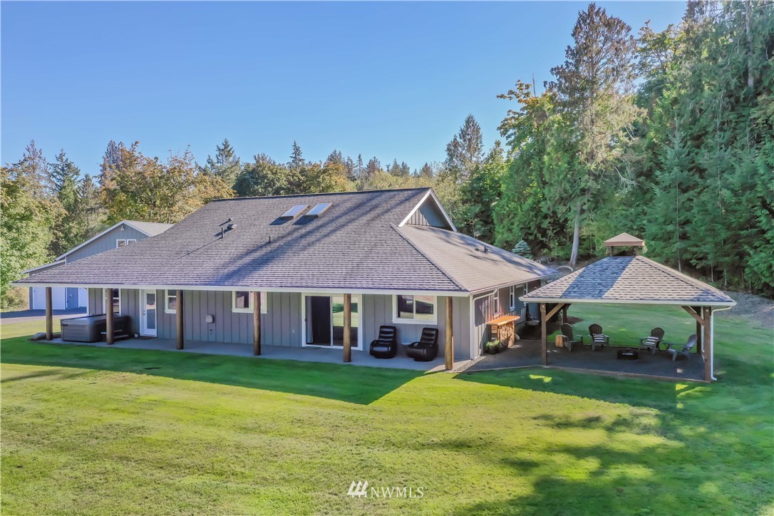 7851 East Grapeview Loop Road Allyn, WA 98524 - Photo 2 of 25 Gallery Image 2