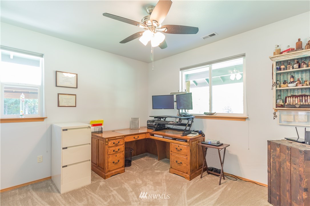 7851 East Grapeview Loop Road Allyn, WA 98524 - Photo 13 of 25 Gallery Image 13