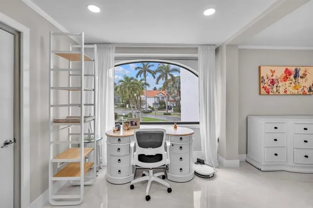 a view of a livingroom with furniture