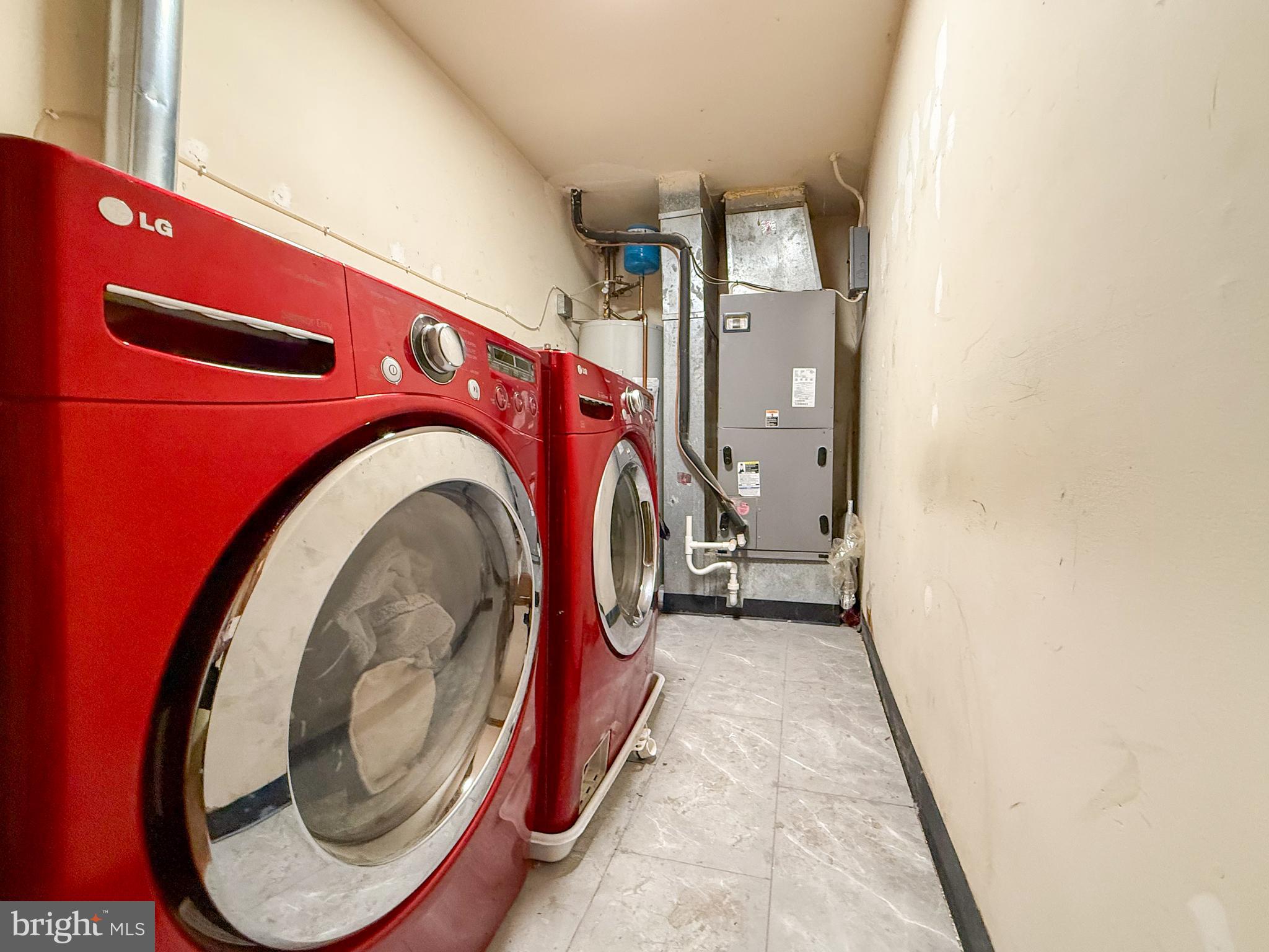 115 Upper Valley Lane Newark, DE 19711 - Photo 13 of 21 a utility room with dryer and washer