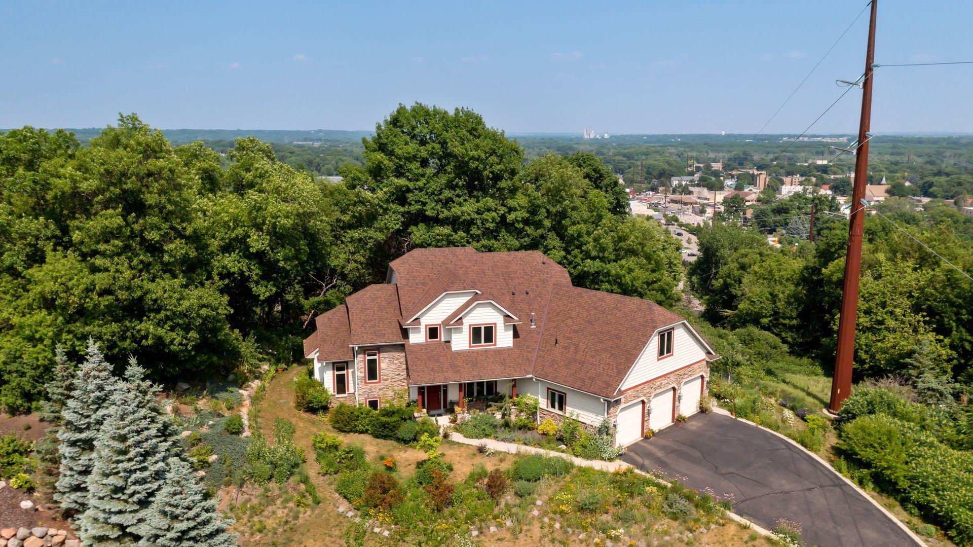 621 Cascade Drive Chaska, MN 55318 - Photo 5 of 60